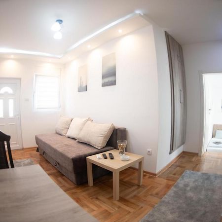 Apartman Tea 2 Belgrado Exterior foto